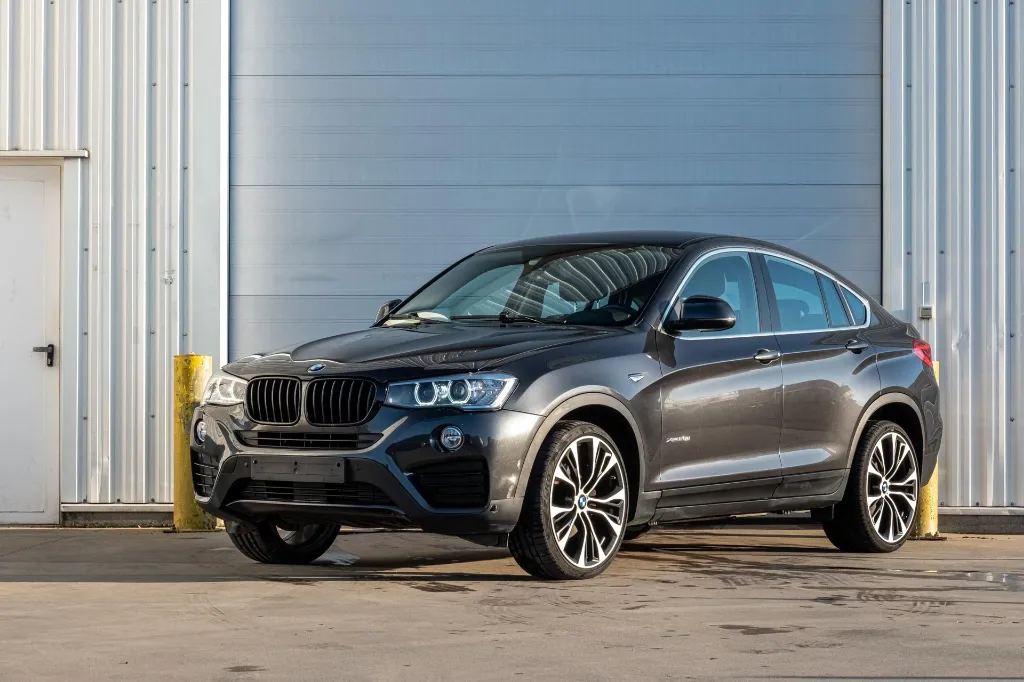 20251215_BMW_X4_003.webp