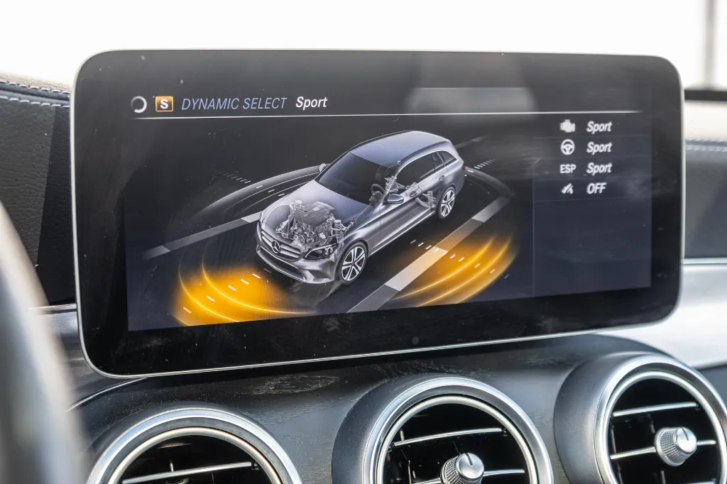 20260310_MERCEDES_C300DE_035.webp