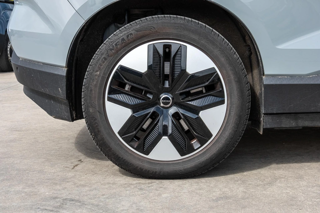 20260403_VOLVO_EX30_031.webp