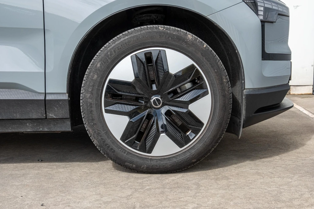 20260403_VOLVO_EX30_030.webp