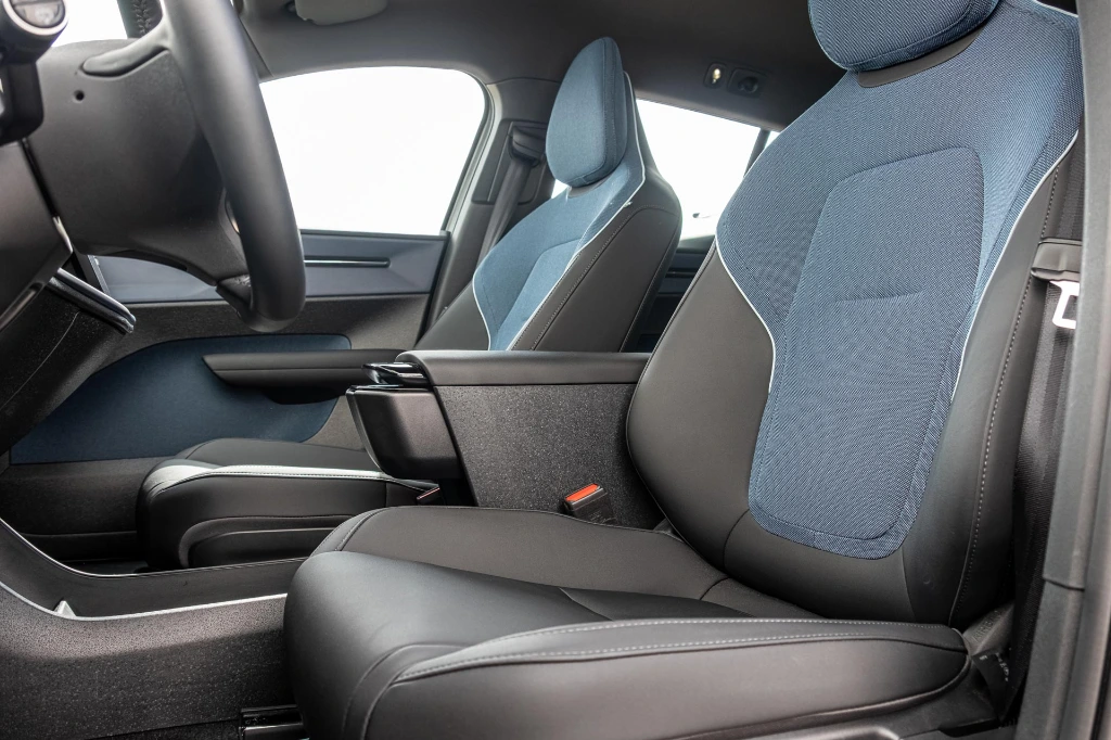 20260403_VOLVO_EX30_008.webp