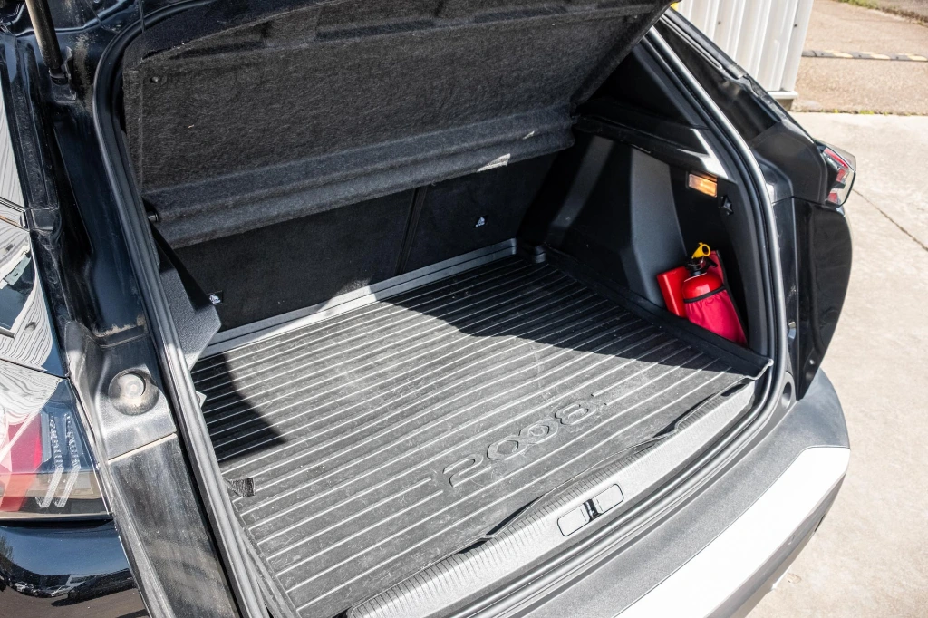 20260409_PEUGEOT_2008_GT_045.webp