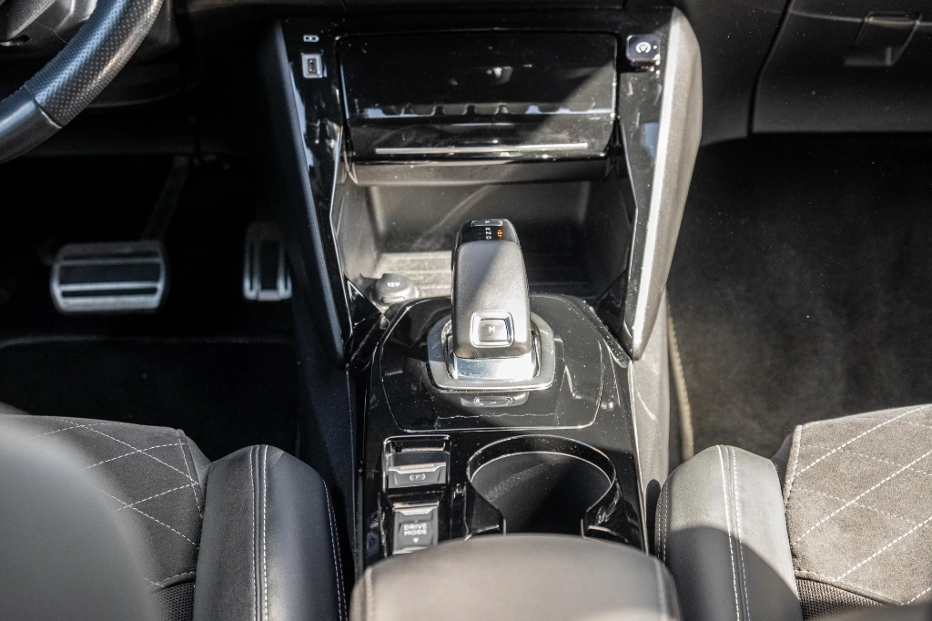 20260409_PEUGEOT_2008_GT_017.webp