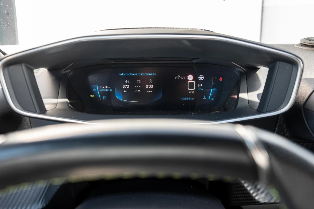 20260409_PEUGEOT_2008_GT_037.webp