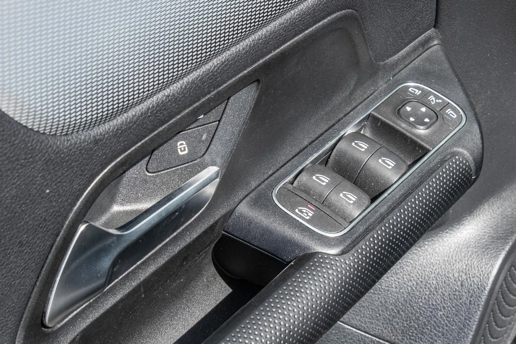 20260415_MERCEDES_GLA250E_052.webp