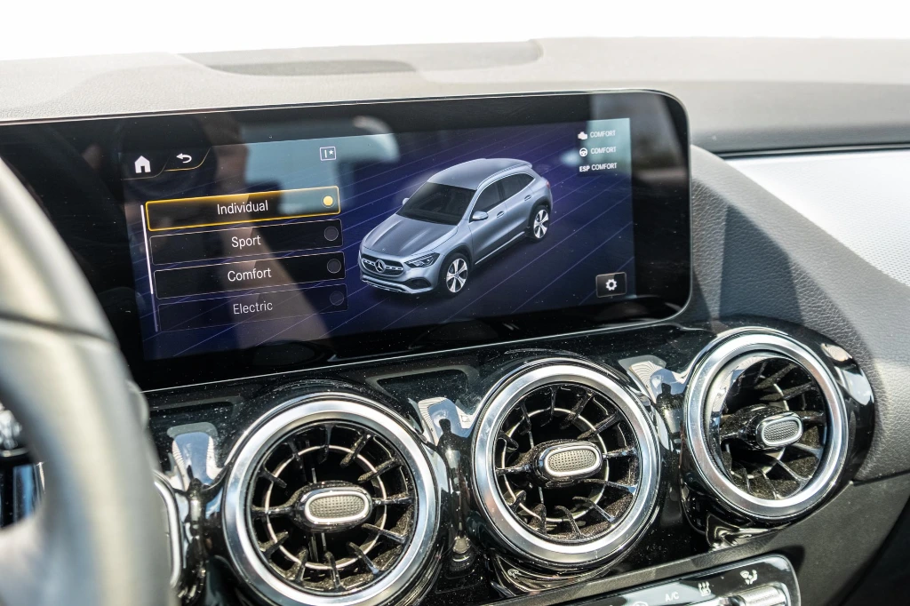 20260415_MERCEDES_GLA250E_037.webp