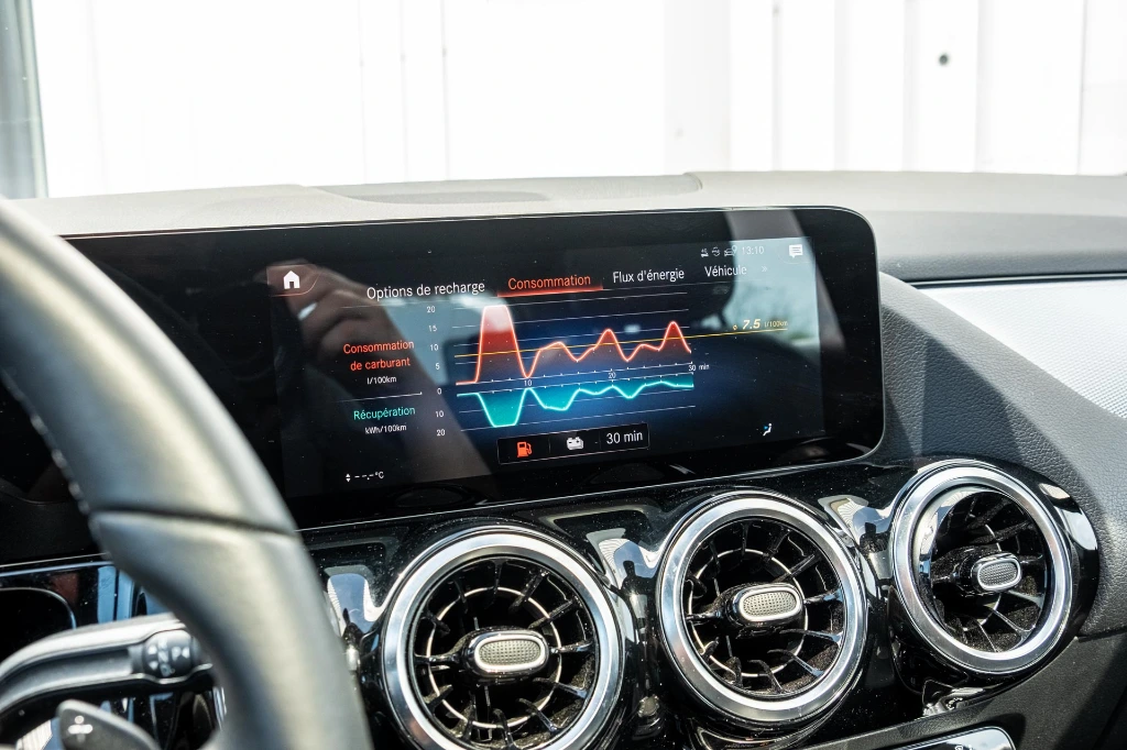 20260415_MERCEDES_GLA250E_046.webp