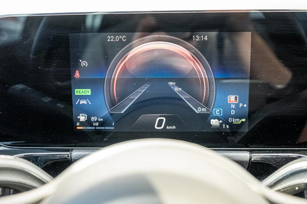 20260415_MERCEDES_GLA250E_034.webp