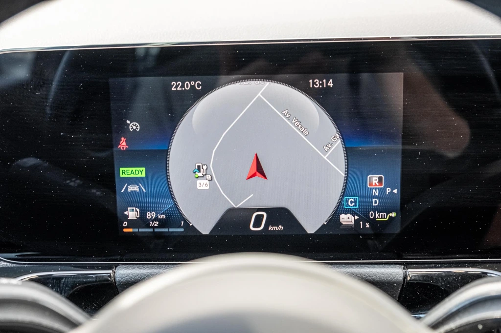 20260415_MERCEDES_GLA250E_033.webp