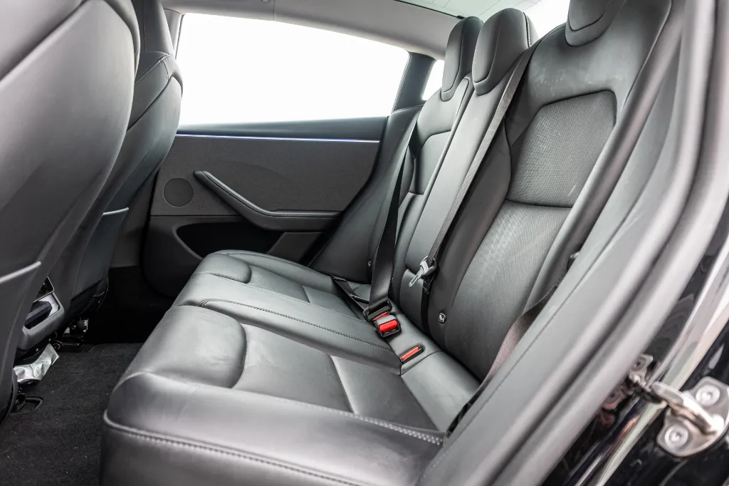 20260327_TESLA_MODEL_3_009.webp