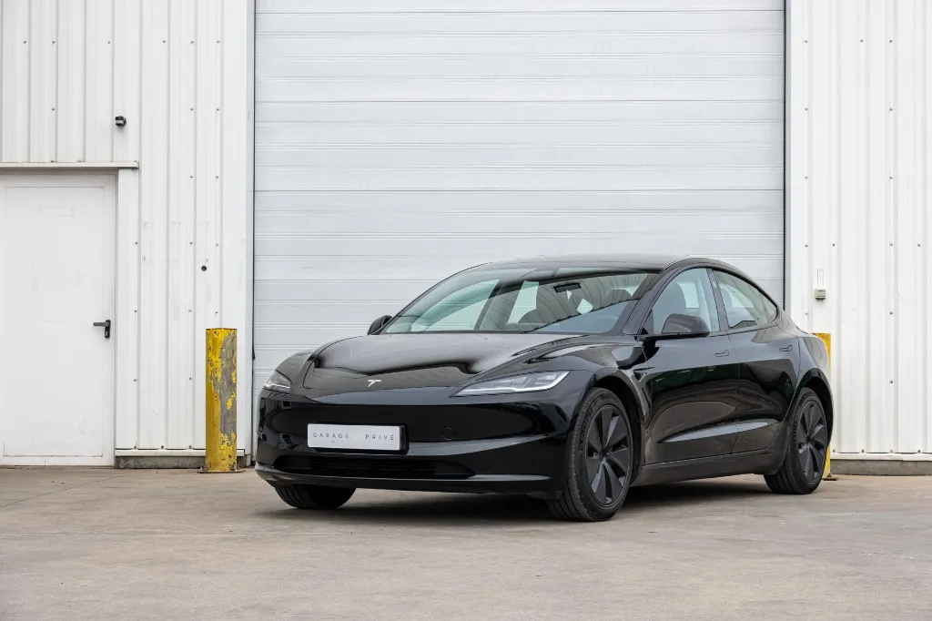 20260327_TESLA_MODEL_3_003.webp
