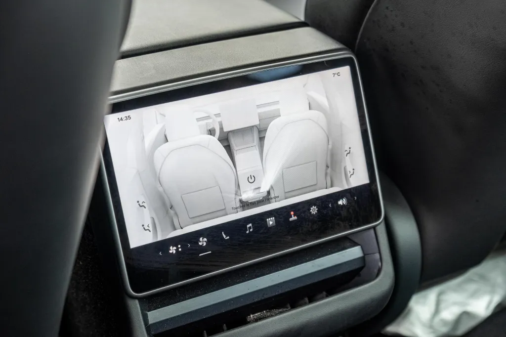 20260327_TESLA_MODEL_3_010.webp