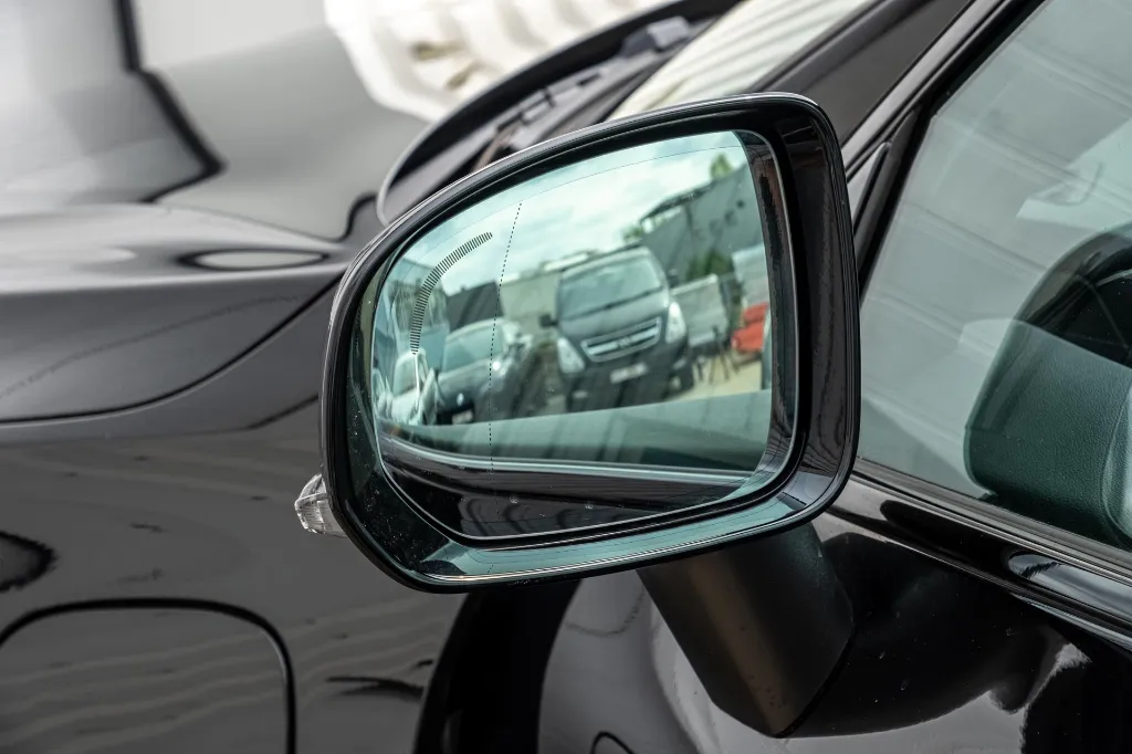 20260410_VOLVO_XC_60_T6_017.webp