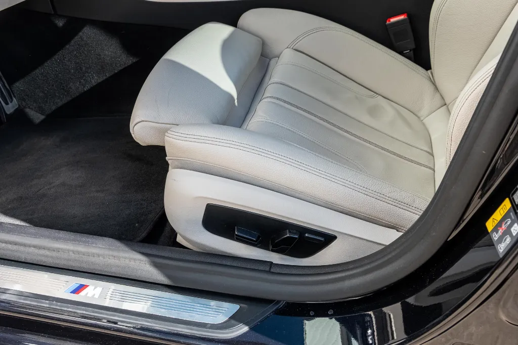 20260429_BMW_530E_072.webp