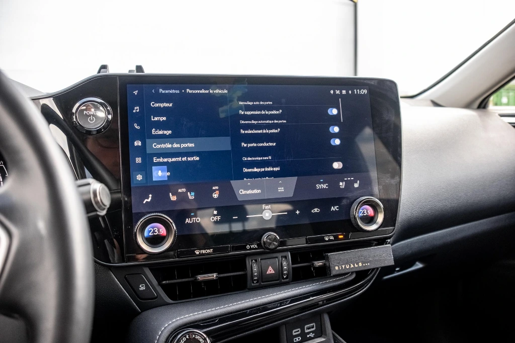 20260513LEXUS_NX450H_040.webp