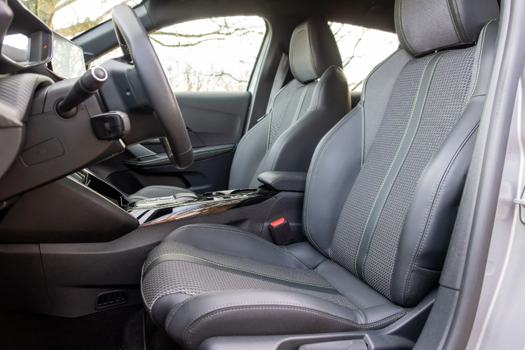20251218_PEUGEOT_208E_007.webp