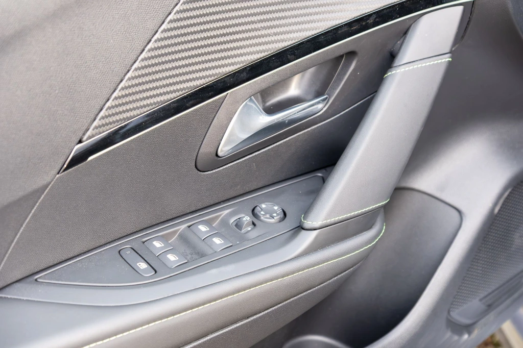 20251218_PEUGEOT_208E_024.webp