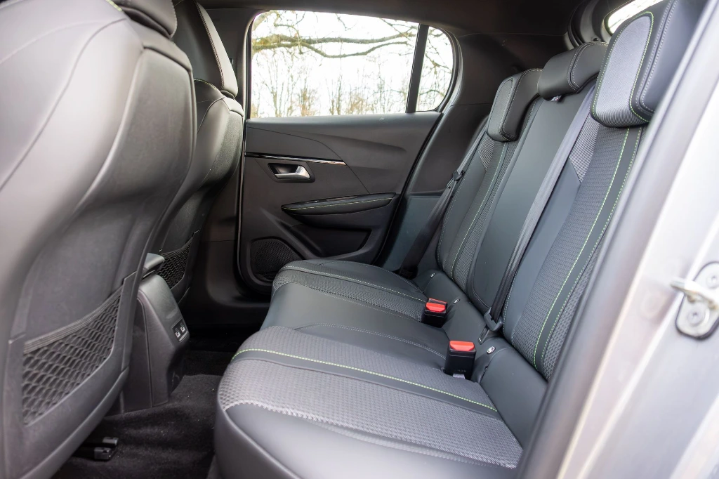 20251218_PEUGEOT_208E_008.webp