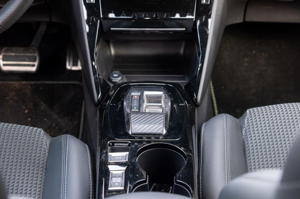20251218_PEUGEOT_208E_011.webp