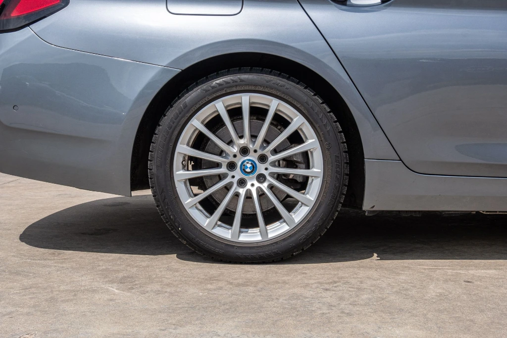 20260615_BMW_530E_035.webp