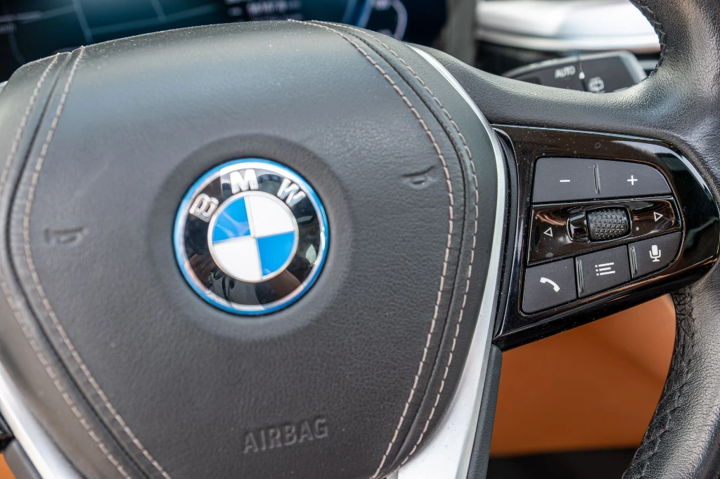 20260615_BMW_530E_027.webp