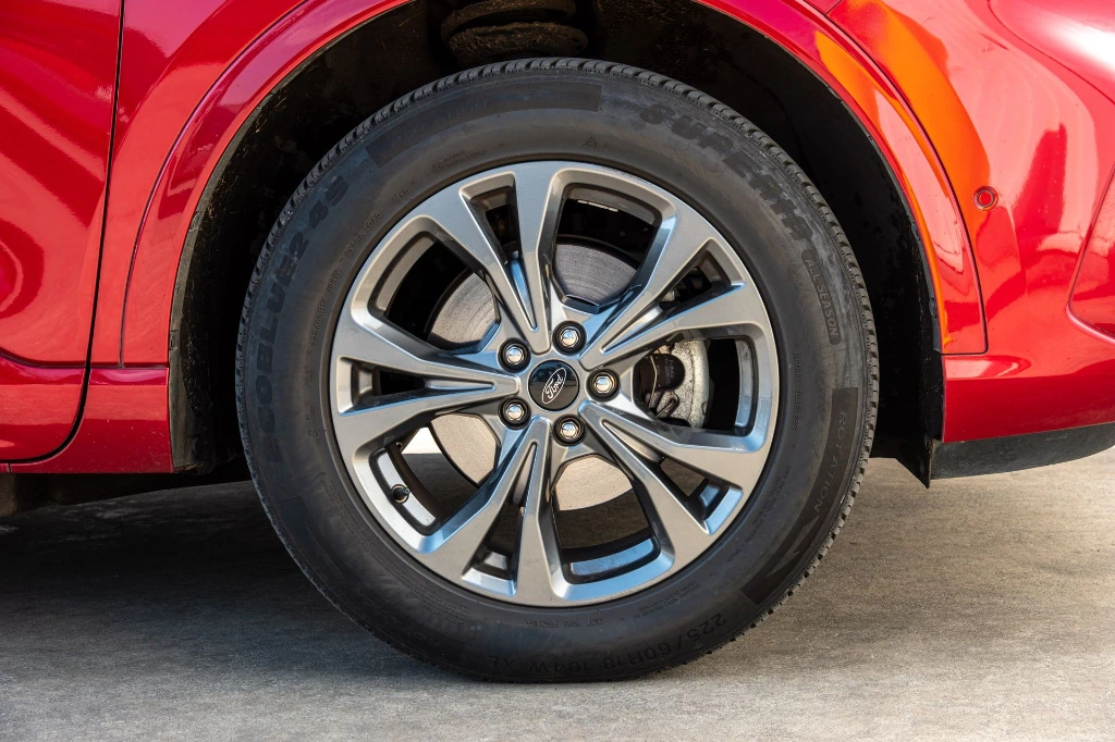 20260616_FORD_KUGA_006.webp