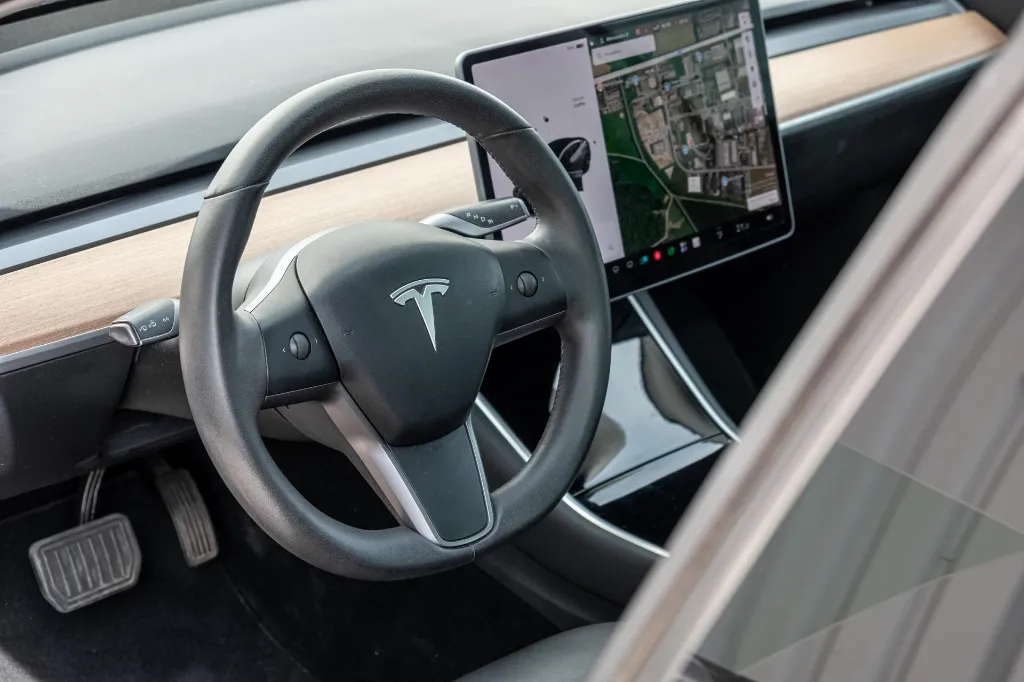20260710_TESLA_MODEL_3_013.webp