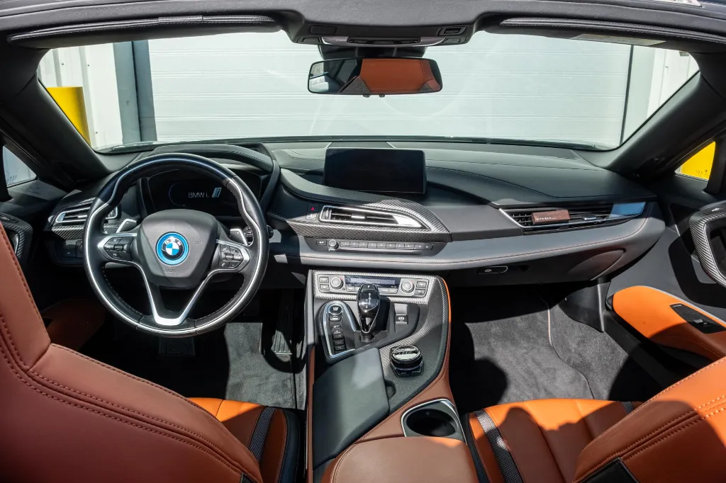 20260729_BMW_I8_010.webp
