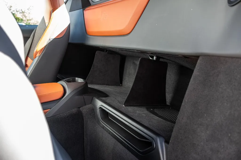 20260729_BMW_I8_038.webp
