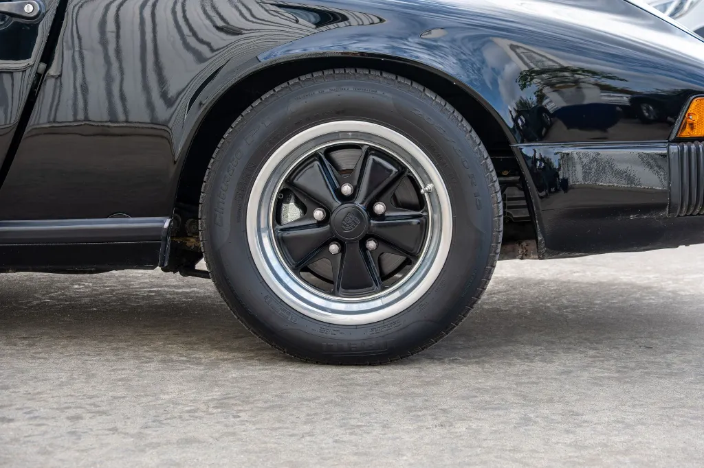 20261001_PORSCHE_TARGA_2.7L_044.webp