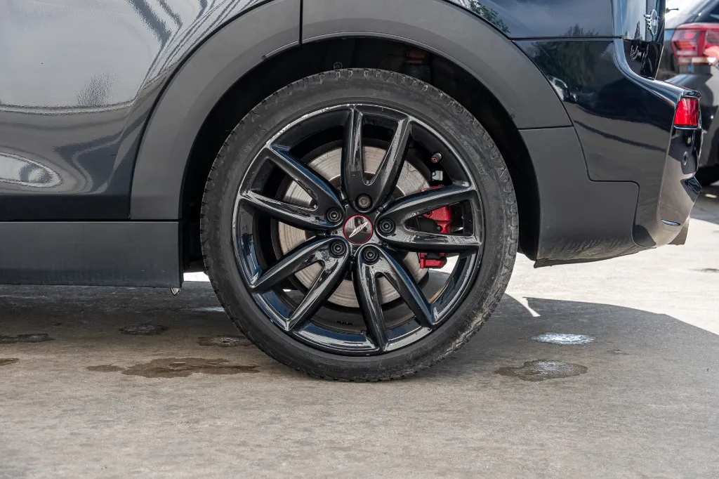 20261007_MINI_CLUBMAN_JCW_044.webp
