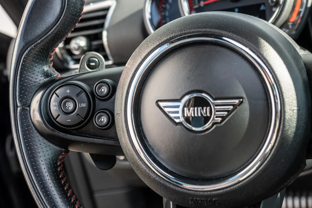 20261007_MINI_CLUBMAN_JCW_034.webp
