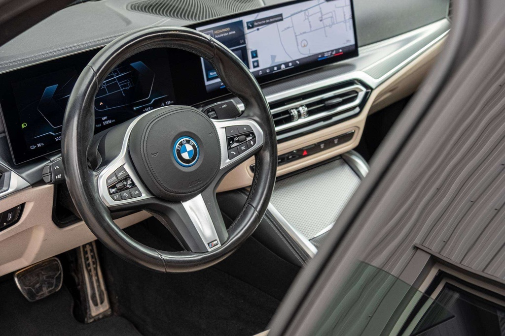 BMW i4 18