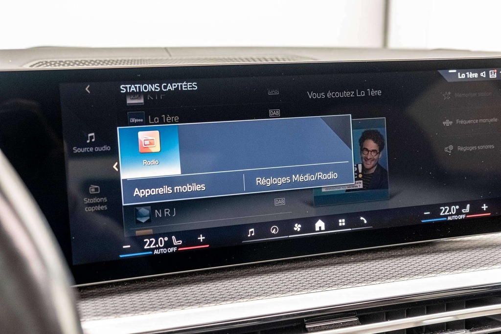 BMW i4 27
