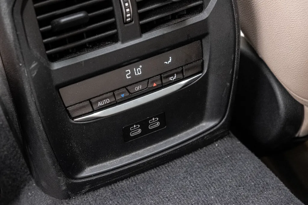20261015_BMW_I4_018.webp