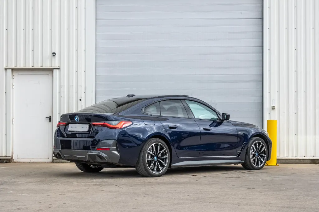 20261015_BMW_I4_005.webp