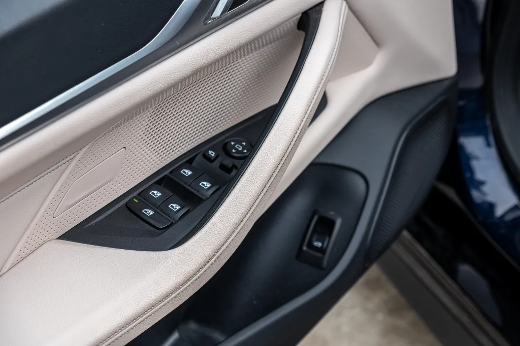 20261015_BMW_I4_037.webp
