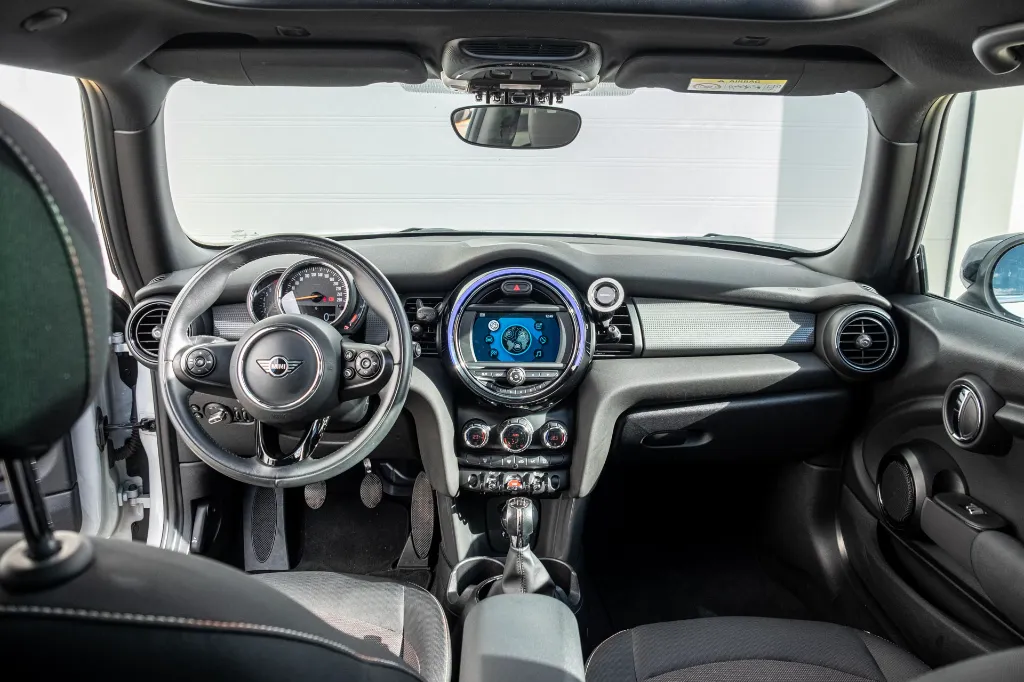 20261017_MINI_COOPER_007.webp