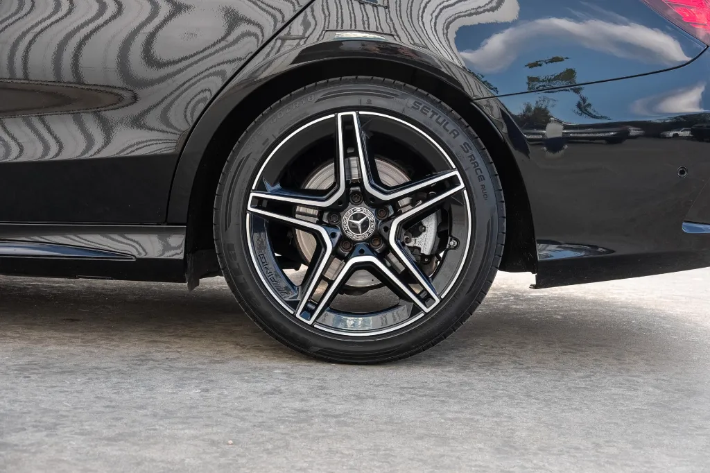 20261016_MERCEDES_C180_033.webp