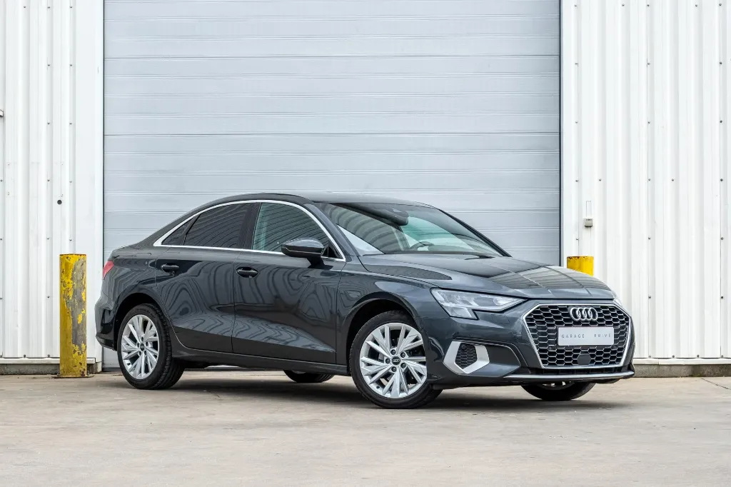 Audi A3 30 TFSI Berline Advanced AUTO | CUIR | KEYLESS | ACC | MHEV ELEC + ESSENCE | GARANTIE 12-60M