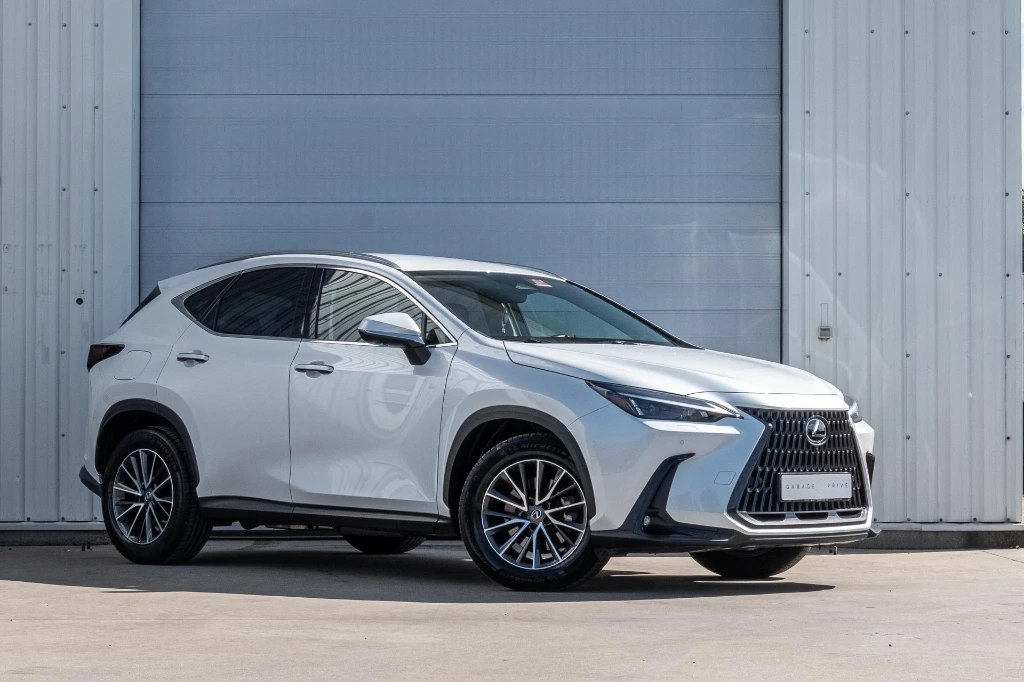 Lexus NX 450h+  | Vendue