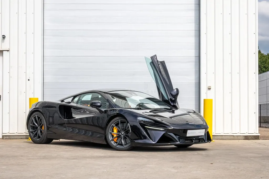 MC LAREN ARTURA